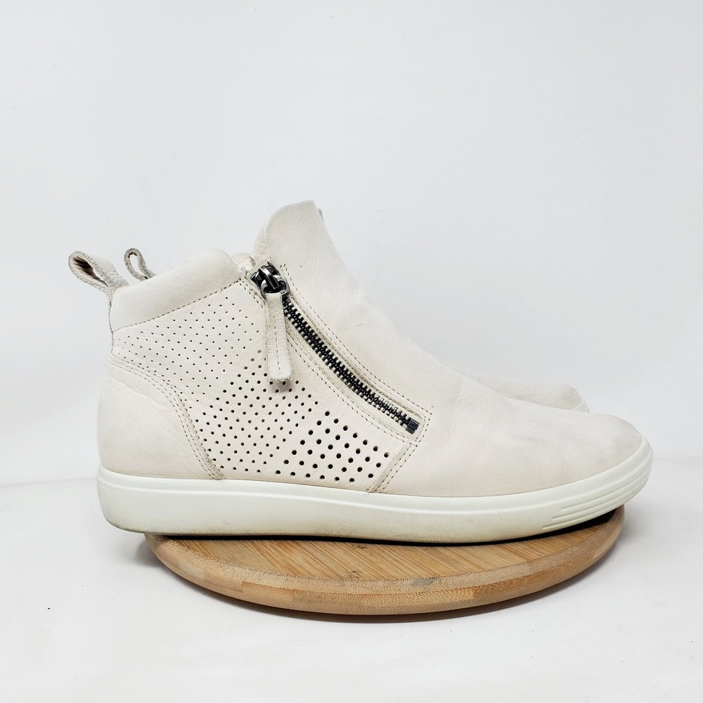 ECCO Soft 7 Low‎ Bootie Womens 40 Off White Nubuck Leather Sneaker Comfort Shoes